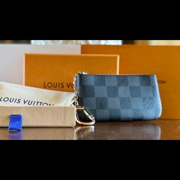 NWT AUTHENTIC LV POCHETTE CLE! - Picture 14 of 16